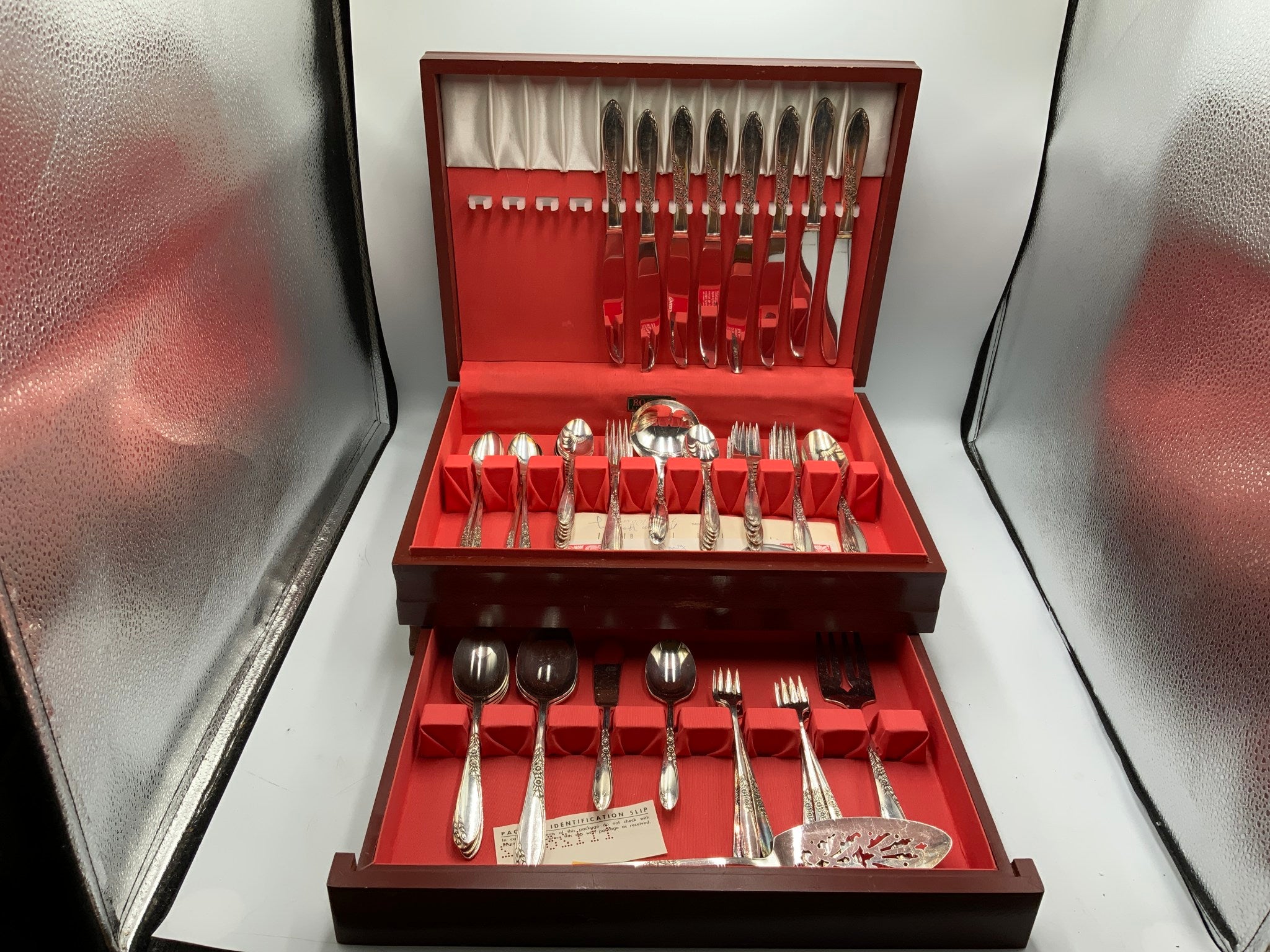 Oneida Silver Country Lane Flatware in Box